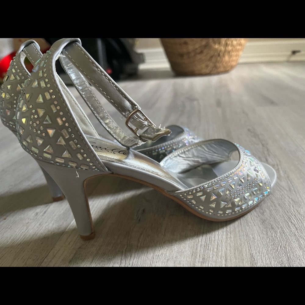 Camille La Vie silver heels
